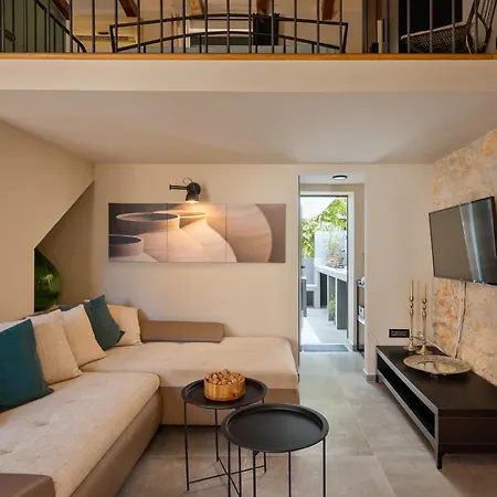 Apartment Grota Premium & *